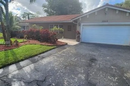Unit for sale at 2844 Northwest 87th Avenue, Coral Springs, FL 33065