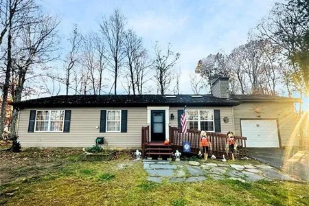 Unit for sale at 1202 Hunters Woods Drive, Pocono Twp, PA 18301