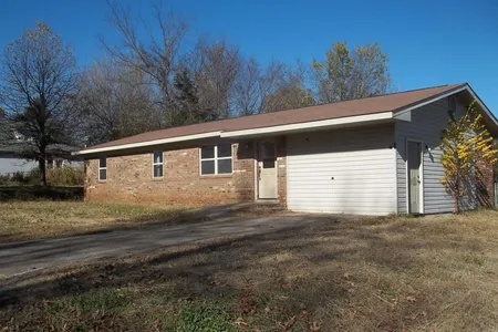 Unit for sale at 1903 Reeves Avenue, Mena, AR 71953