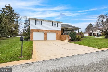 Unit for sale at 791 Dawnlight Drive, YORK, PA 17402