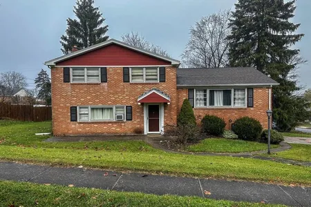 Unit for sale at 2595 Eastwood Drive, YORK, PA 17402