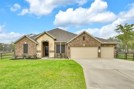 Unit for sale at 9246 White Tail Drive, Conroe, TX 77303