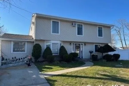 Unit for sale at 6 Mulholland Drive, North Babylon, NY 11703