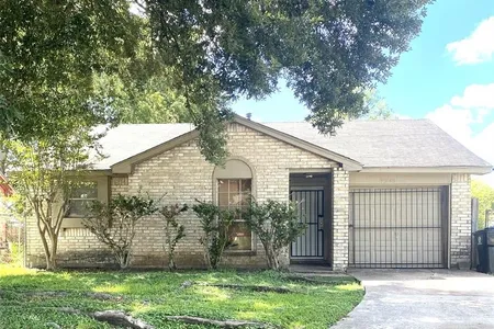 Unit for sale at 3243 Tidewater Drive, Houston, TX 77045