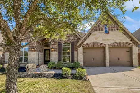 Unit for sale at 1825 Emerald Trace Lane, Pearland, TX 77584