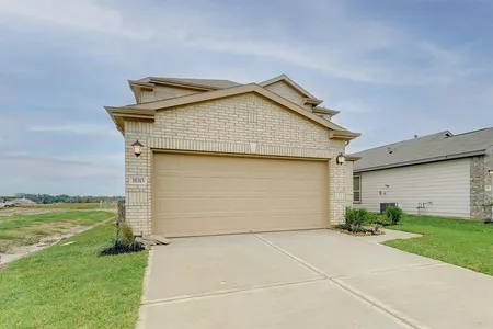 Unit for sale at 18315 Willow Bud Trail, Tomball, TX 77377