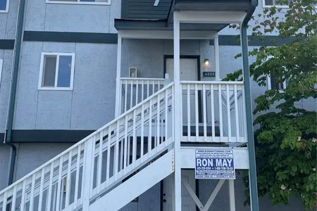 Unit for sale at 8823 Holly Drive, Everett, WA 98208