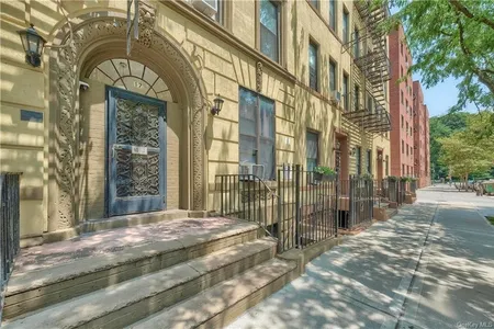 Unit for sale at 17 West 106th Street, New York, NY 10025