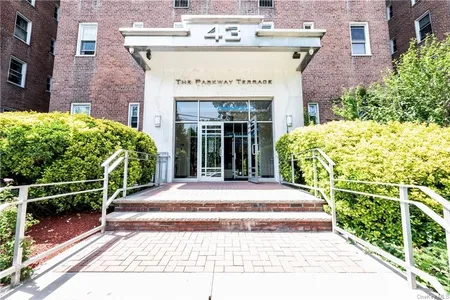 Unit for sale at 43 Bronx River Road, Yonkers, NY 10704