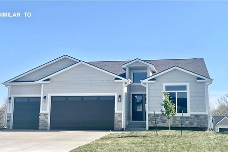 Unit for sale at 920 Melody Circle, Waukee, IA 50263