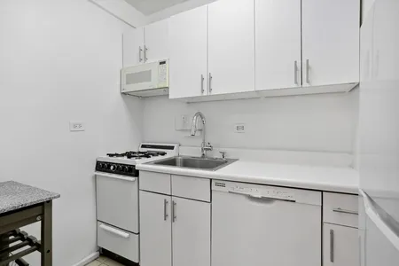 Unit for sale at 333 East 46th Street, Manhattan, NY 10017