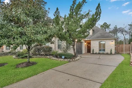 Unit for sale at 70 Mill Point Place, The Woodlands, TX 77380
