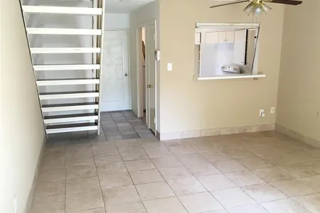 Unit for sale at 1220 Shadowdale Drive, Houston, TX 77043