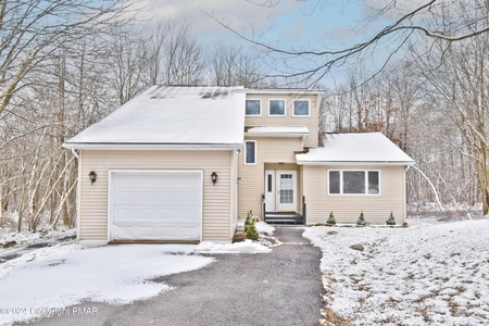 Unit for sale at 126 Crystal Drive, Long Pond, PA 18334