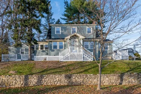 Unit for sale at 3 Simmons Road, Hingham, MA 02043