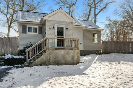 Unit for sale at 18 Denis Lane, Middle Island, NY 11953