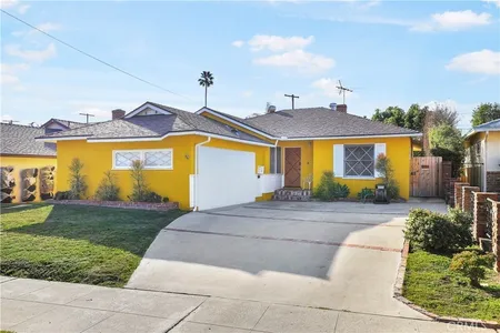 Unit for sale at 7101 Whitaker Avenue, Van Nuys, CA 91406
