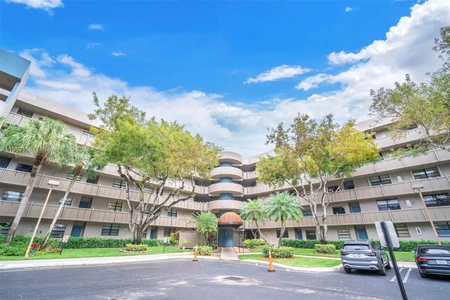 Unit for sale at 1000 Colony Point Circle, Pembroke Pines, FL 33026