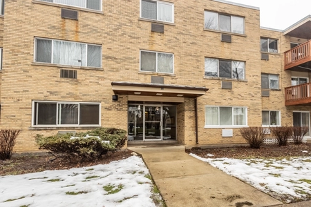 Unit for sale at 750 DEMPSTER Street, Mount Prospect, IL 60056
