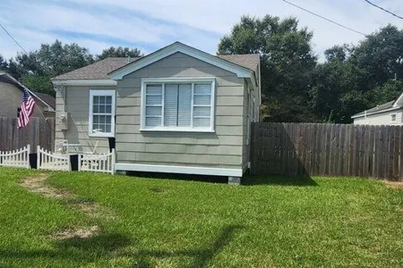 Unit for sale at 1603 Williams Street, Pascagoula, MS 39567