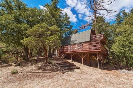 Unit for sale at 53062 Walters Drive, Idyllwild, CA 92549