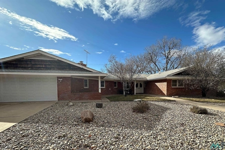 Unit for sale at 3010 Edgewood Drive, Roswell, NM 88201