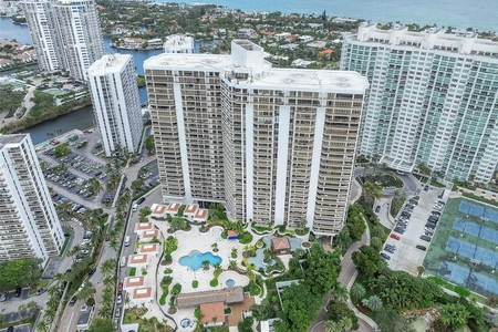 Unit for sale at 20281 E Country Club Dr, Aventura, FL 33180
