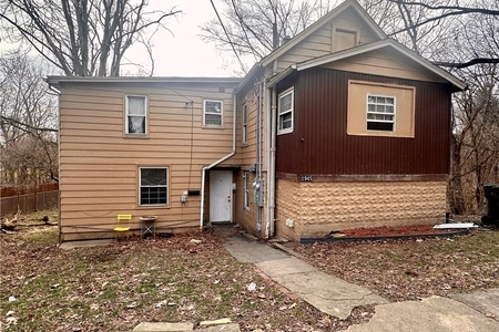Unit for sale at 1945 Russell Avenue, Youngstown, OH 44509