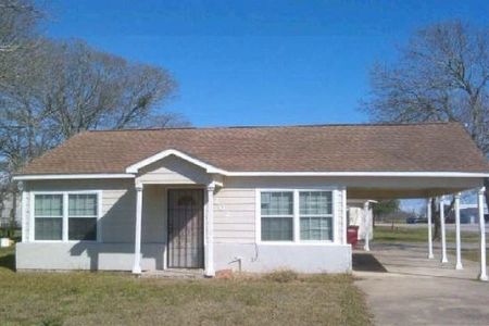 Unit for sale at 202 North Avenue D, Freeport, TX 77541