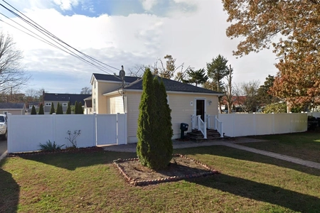 Unit for sale at 551 South 7th Street, Lindenhurst, NY 11757