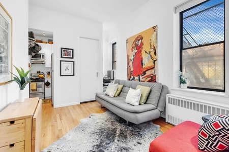 Unit for sale at 310 West 18th Street, Manhattan, NY 10011