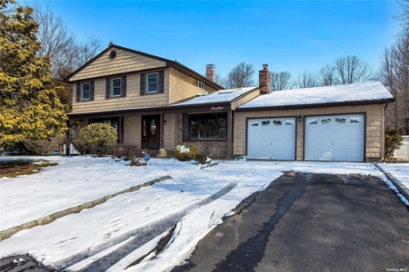 Unit for sale at 39 Enfield Lane, Hauppauge, NY 11788