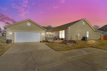 Unit for sale at 8407 S 84th East Place, Tulsa, OK 74133