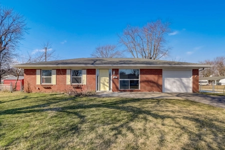 Unit for sale at 920 Princeton Drive, Whiteland, IN 46184
