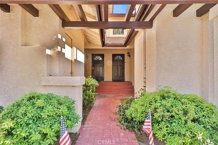 Unit for sale at 22812 Banyan Place, Saugus, CA 91390