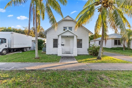 Unit for sale at 2648 Fillmore Street, Hollywood, FL 33020