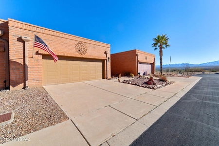 Unit for sale at 1006 West Calle De Pitahaya, Green Valley, AZ 85622