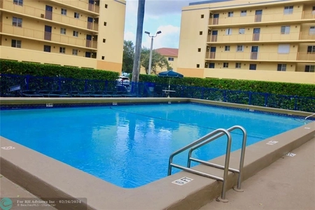 Unit for sale at 14900 SW 82nd Ter, Miami, FL 33193