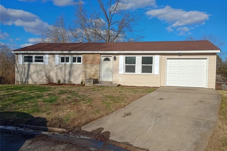 Unit for sale at 1524 Elfrink Drive, Cape Girardeau, MO 63701