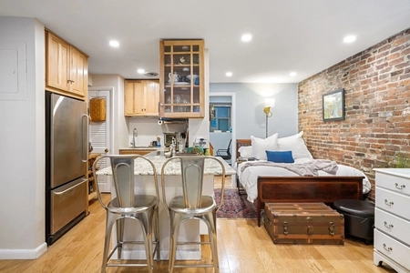 Unit for sale at 8 Battery Street, Boston, MA 02109
