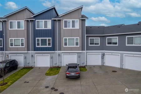 Unit for sale at 17414 118th Ave Court East, Puyallup, WA 98374
