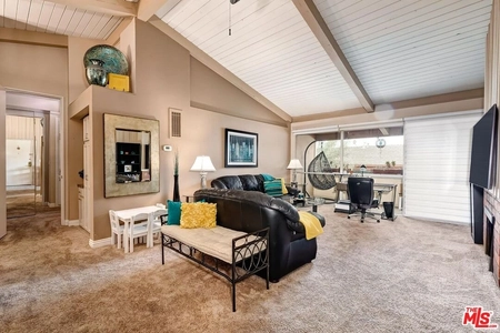 6415 Green Valley Cir, Culver City, CA