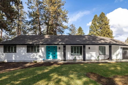 Unit for sale at 20942 King David Avenue, Bend, OR 97702
