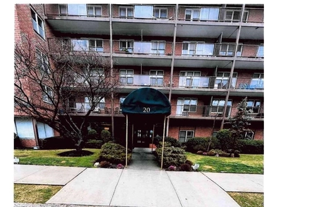 Unit for sale at 20 Wendell Street, Hempstead, NY 11550