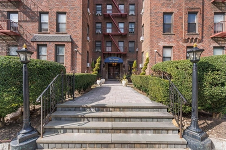 Unit for sale at 83-84 116 Th Street, Kew Gardens, NY 11415