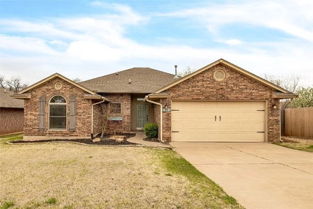 Unit for sale at 1809 Meadow Run Drive, Moore, OK 73160