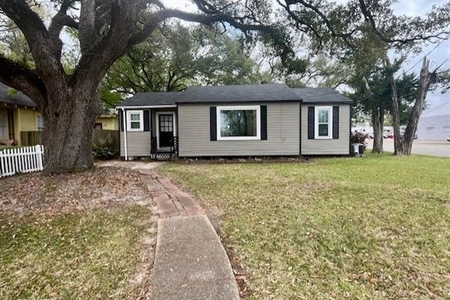 Unit for sale at 1725 Common Street, Lake Charles, LA 70601