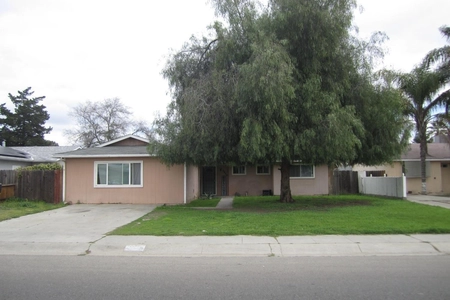 Unit for sale at 2650 South Chinowth Street, Visalia, CA 93277