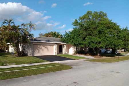 Unit for sale at 16653 Golfview Drive, Weston, FL 33326