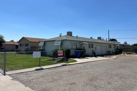 Unit for sale at 401 Sequoia, Bakersfield, CA 93308